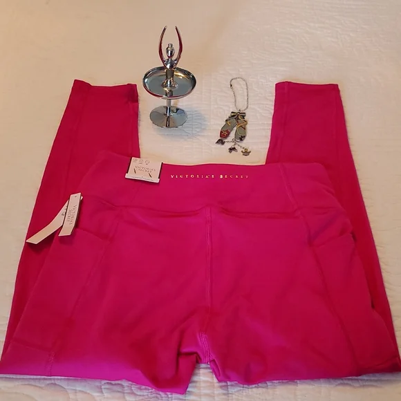 Victoria's Secret Leggings, Size 8, Wicked Rose - Picture 4 of 10